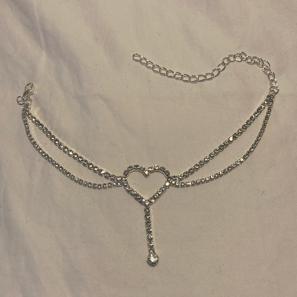 Heart anklet with rhinestones